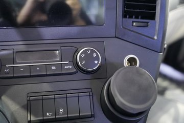 ��������M5000C 9.9L���� 480���� 6X4 ��ʿ��12�� ǣ����ͼƬ