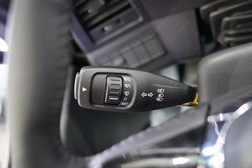 ��������M5000C 9.9L���� 480���� 6X4 ��ʿ��12�� ǣ����ͼƬ