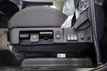 ��������M5000C 9.9L���� 480���� 6X4 ��ʿ��12�� ǣ����ͼƬ