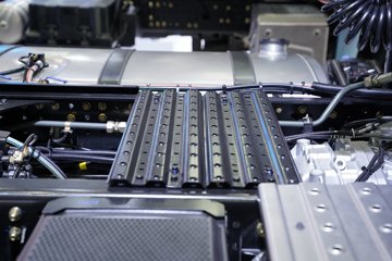 ��������M5000C 9.9L���� 480���� 6X4 ��ʿ��12�� ǣ����ͼƬ