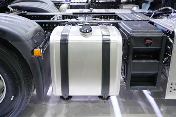 ��������M5000C 9.9L���� 480���� 6X4 ��ʿ��12�� ǣ����ͼƬ