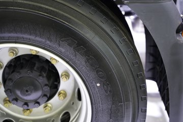 ��������M5000C 9.9L���� 480���� 6X4 ��ʿ��12�� ǣ����ͼƬ