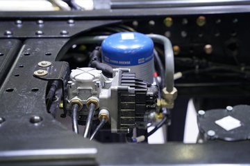 ��������M5000C 9.9L���� 480���� 6X4 ��ʿ��12�� ǣ����ͼƬ