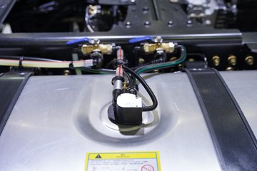 ��������M5000C 9.9L���� 480���� 6X4 ��ʿ��12�� ǣ����ͼƬ