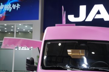 Van宝路&nbsp;电动封闭厢货外观图片