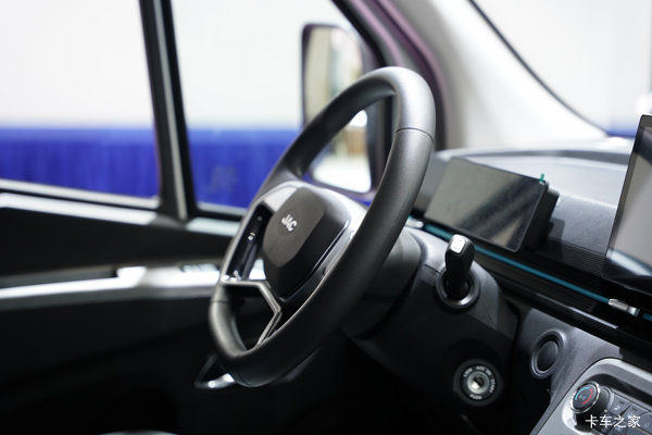 优惠0.58万 无锡市Van宝路电动封闭厢货系列超值促销