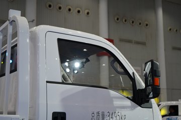 ���ǵ�T4 �Ƽ��� 3.815�׵��Ŵ��綯�����Ῠ ����62.4kWhͼƬ