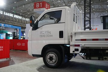 ���ǵ�T4 �Ƽ��� 3.815�׵��Ŵ��綯�����Ῠ ����62.4kWhͼƬ