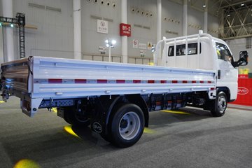 ���ǵ�T4 �Ƽ��� 3.815�׵��Ŵ��綯�����Ῠ ����62.4kWhͼƬ