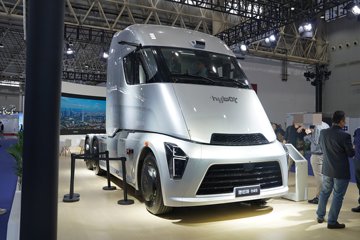 海珀特H49 6X4 氢燃料电池牵引车 75kWh