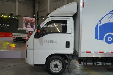 ���ǵ�T4 �Ƽ��� 3.815�׵��Ŵ��綯��ʽ�Ῠ ����62.4kWhͼƬ