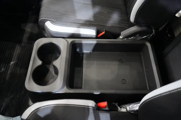 ���ǵ�T4 �Ƽ��� 3.815�׵��Ŵ��綯��ʽ�Ῠ ����62.4kWhͼƬ