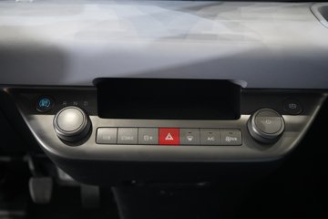 ���ǵ�T4 �Ƽ��� 3.815�׵��Ŵ��綯��ʽ�Ῠ ����62.4kWhͼƬ