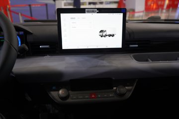 ���ǵ�T4 �Ƽ��� 3.815�׵��Ŵ��綯��ʽ�Ῠ ����62.4kWhͼƬ