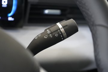 ���ǵ�T4 �Ƽ��� 3.815�׵��Ŵ��綯��ʽ�Ῠ ����62.4kWhͼƬ