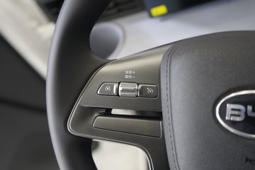 ���ǵ�T4 �Ƽ��� 3.815�׵��Ŵ��綯��ʽ�Ῠ ����62.4kWhͼƬ