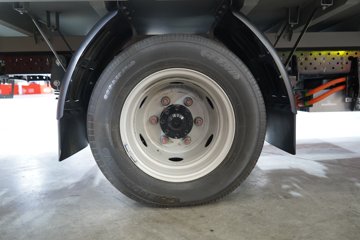 ���ǵ�T4 �Ƽ��� 3.815�׵��Ŵ��綯��ʽ�Ῠ ����62.4kWhͼƬ