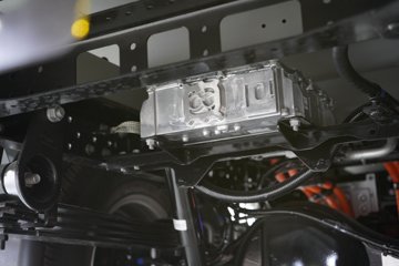 ���ǵ�T4 �Ƽ��� 3.815�׵��Ŵ��綯��ʽ�Ῠ ����62.4kWhͼƬ