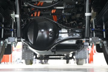 ���ǵ�T4 �Ƽ��� 3.815�׵��Ŵ��綯��ʽ�Ῠ ����62.4kWhͼƬ