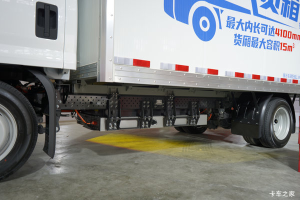 330km续航+自研刀片电池配快充 比亚迪T4城配更省心!
