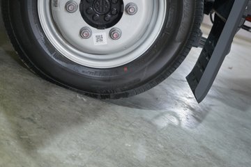 ���ǵ�T4 �Ƽ��� 3.815�׵��Ŵ��綯��ʽ�Ῠ ����62.4kWhͼƬ