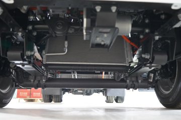 ���ǵ�T4 �Ƽ��� 3.815�׵��Ŵ��綯��ʽ�Ῠ ����62.4kWhͼƬ