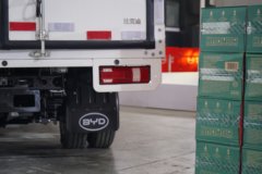 比亚迪T4 科技版 3.815米单排纯电动厢式轻卡 弗迪62.4kWh
