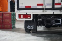 比亚迪T4 科技版 3.815米单排纯电动厢式轻卡 弗迪62.4kWh