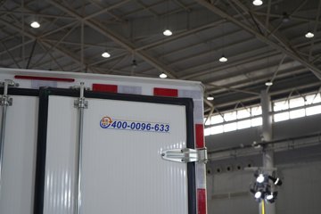 ���ǵ�T4 �Ƽ��� 3.815�׵��Ŵ��綯��ʽ�Ῠ ����62.4kWhͼƬ