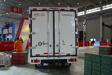 ���ǵ�T4 �Ƽ��� 3.815�׵��Ŵ��綯��ʽ�Ῠ ����62.4kWhͼƬ