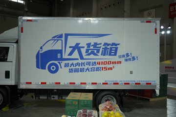 ���ǵ�T4 �Ƽ��� 3.815�׵��Ŵ��綯��ʽ�Ῠ ����62.4kWhͼƬ