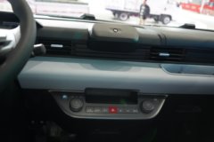 比亚迪T4 财富版 3.815米单排纯电动栏板轻卡 弗迪62.3kWh