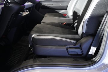 ���ǵ�T4 �Ƹ��� 3.815�׵��Ŵ��綯�����Ῠ ����62.3kWhͼƬ