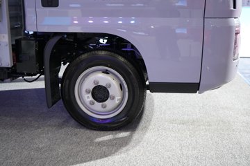 ���ǵ�T4 �Ƹ��� 3.815�׵��Ŵ��綯�����Ῠ ����62.3kWhͼƬ