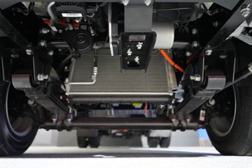 ���ǵ�T4 �Ƹ��� 3.815�׵��Ŵ��綯�����Ῠ ����62.3kWhͼƬ