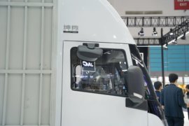 坤鹏ET9&nbsp;电动载货车外观图片