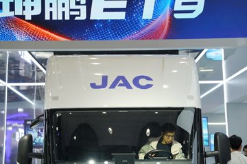 ��������ET9  ������ 4.15�׵��Ŵ��綯��ʽ�Ῠ ����ʱ��120.27kWhͼƬ