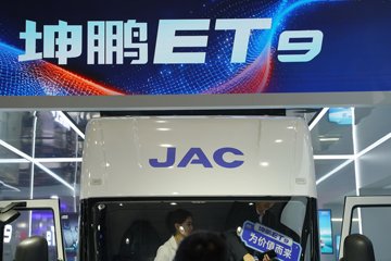 ��������ET9  ������ 4.15�׵��Ŵ��綯��ʽ�Ῠ ����ʱ��120.27kWhͼƬ