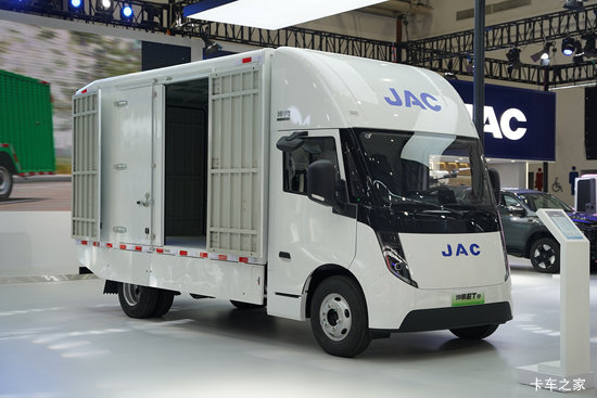 ��������ET9 ���ʰ� ��ɲ 4.15�׵��Ŵ��綯��ʽ�Ῠ ����ʱ��140.41kWh