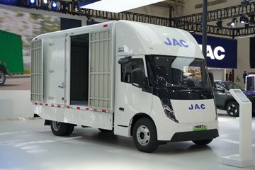 江淮坤鹏ET9  豪华版 4.15米单排纯电动厢式轻卡 宁德时代120.27kWh