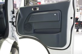 坤鹏ET9&nbsp;电动载货车驾驶室图片