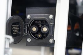 坤鹏ET9&nbsp;电动载货车底盘图片