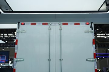 ��������ET9  ������ 4.15�׵��Ŵ��綯��ʽ�Ῠ ����ʱ��120.27kWhͼƬ