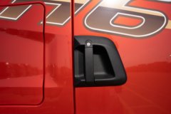 青岛解放JH6 300马力 4X2 柴油 9.7米冷藏车