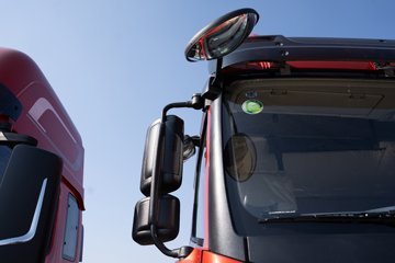 解放JH6&nbsp;冷藏车外观图片