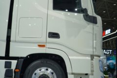 东风天龙旗舰GX 4X2 氢燃料电池牵引车 99kWh