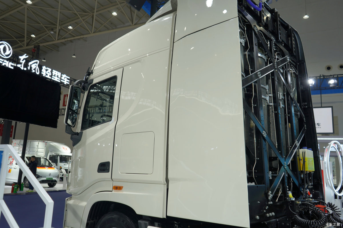 ���������콢GX 4X2 ��ȼ�ϵ��ǣ���� 99kWh���