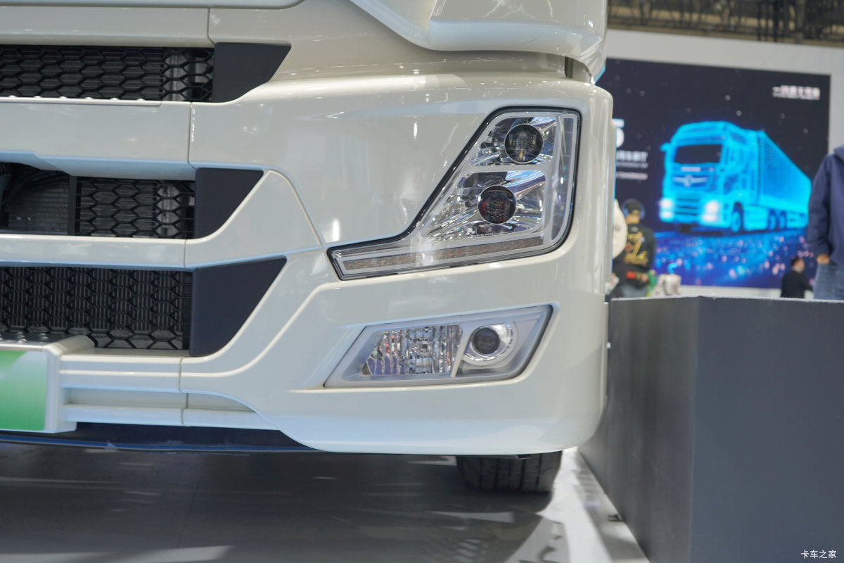 ���������콢GX 4X2 ��ȼ�ϵ��ǣ���� 99kWh���