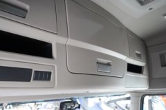 东风天龙旗舰GX 4X2 氢燃料电池牵引车 99kWh