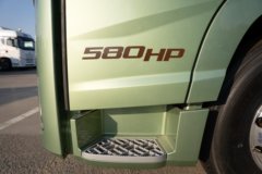 青岛解放JH6 智越版 12.5L柴油 580马力 6X4 法士特16档 AMT自动档 牵引车 青岛解放JH6 智越版 12.5L柴油 580马力 6X4 法士特16档 AMT自动档 牵引车